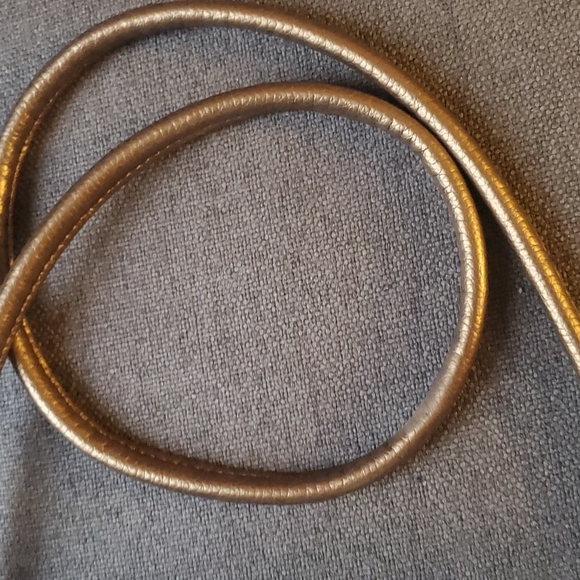 Fun gold crossbody bag - Picture 7 of 7